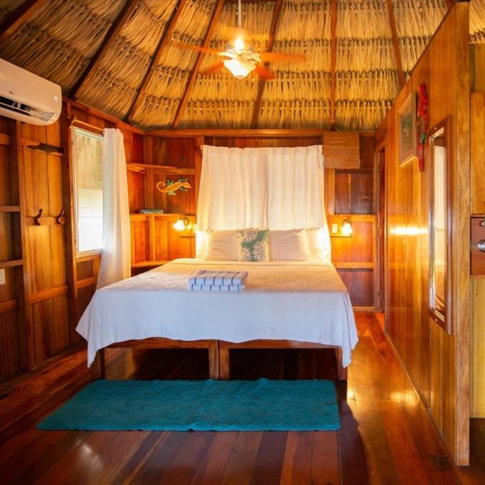 St. George'S Caye Resort Belize City Exterior photo